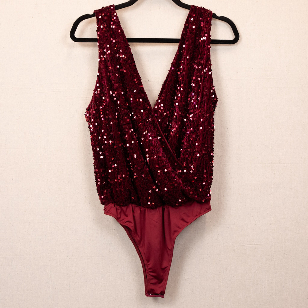 Saints & Hearts burgundy sequin v-neck bodysuit-L